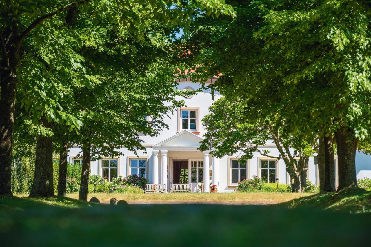 Relais & Chateaux Gutshaus Stolpe Hotel Stolpe an der Peene Exterior photo